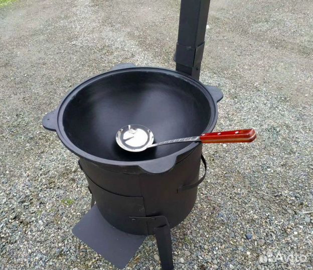 Казан чугунный с печкой