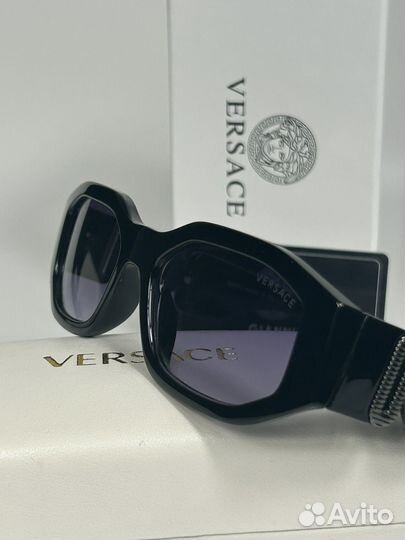 Солнцезащитные очки versace medusa