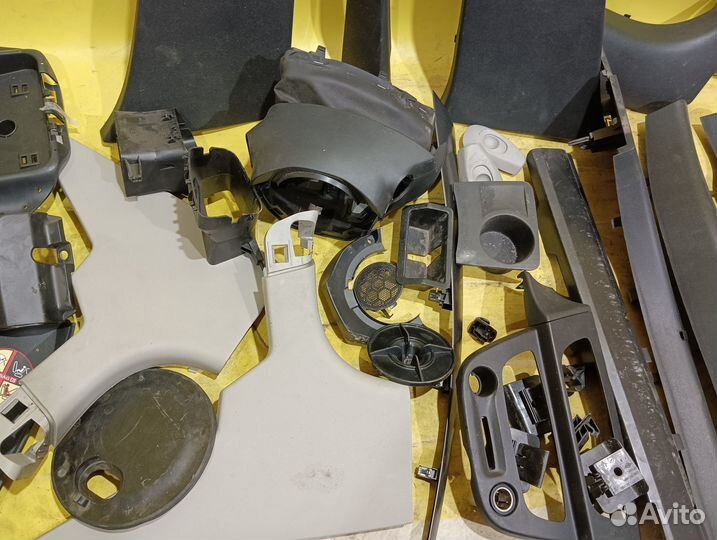 Обшивка накладка салона Renault Fluence 2010-2017