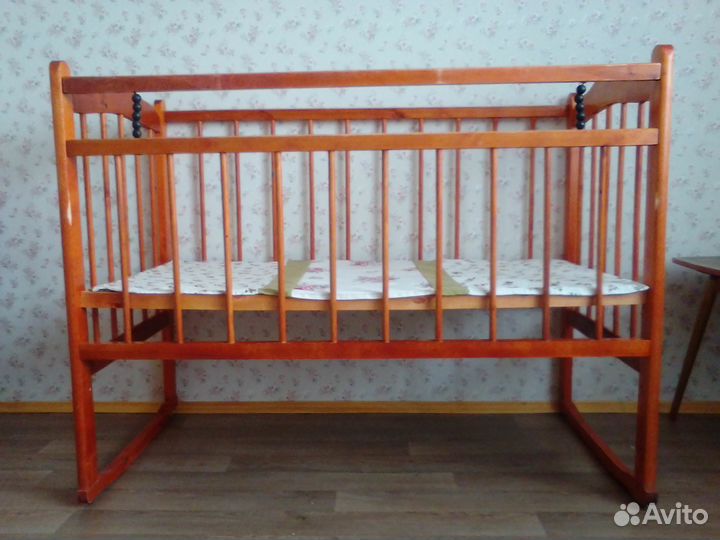 Кроватка детская