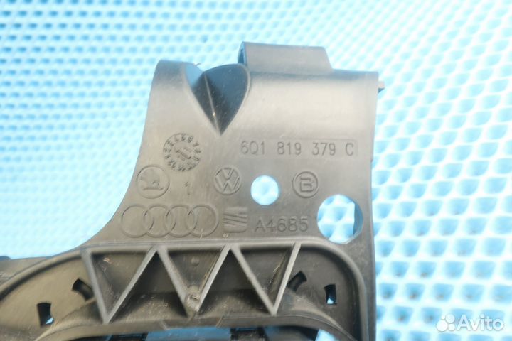 Моторчик заслонки печки Skoda Fabia 2 6Q1907511