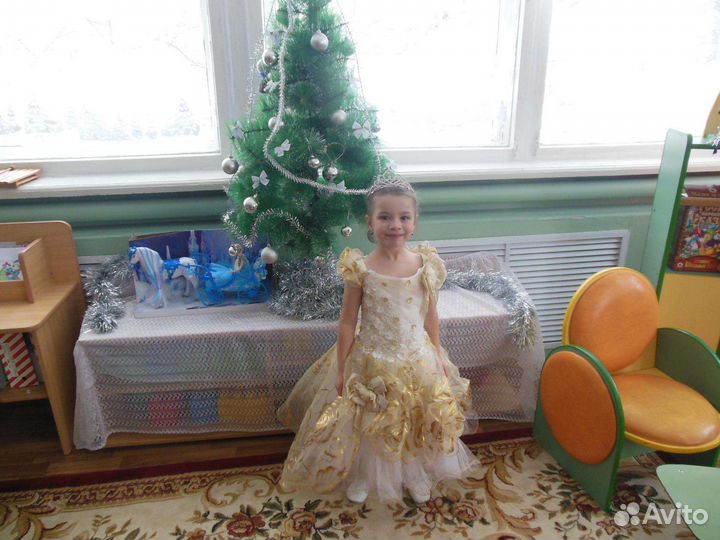 Нарядное платье