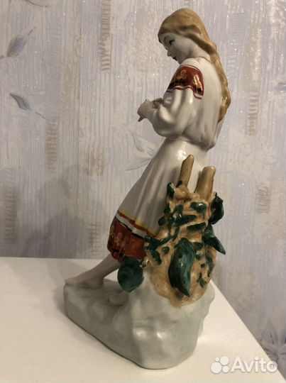 Статуэтка фарфоровая СССР