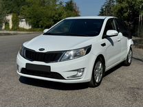 Kia Rio 1.6 AT, 2014, битый, 165 000 км, с пробегом, цена 600 000 руб.