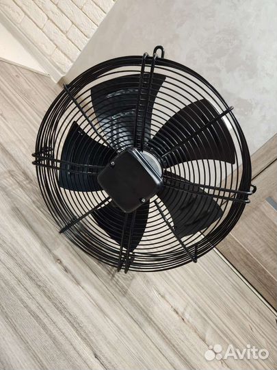 Вентилятор вытяжной промышленный новый