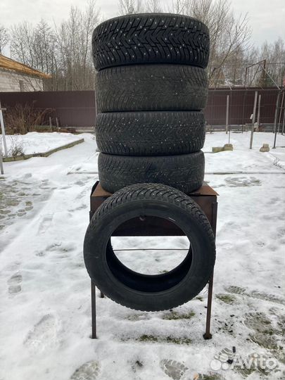 Nokian Tyres Hakkapeliitta 8 215/55 R17