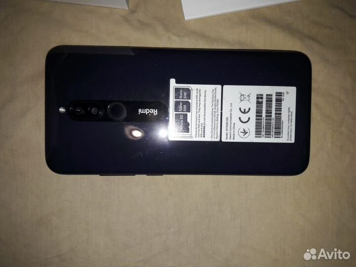 Xiaomi Redmi 8, 3/32 ГБ