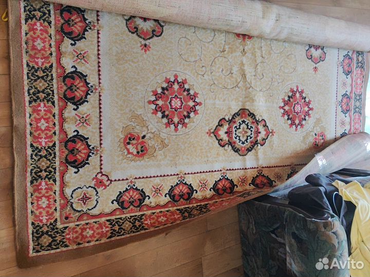 Ковер шерстяной