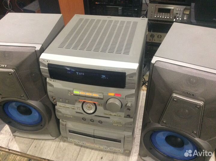 Музыкальный центр Sony MHC-V550