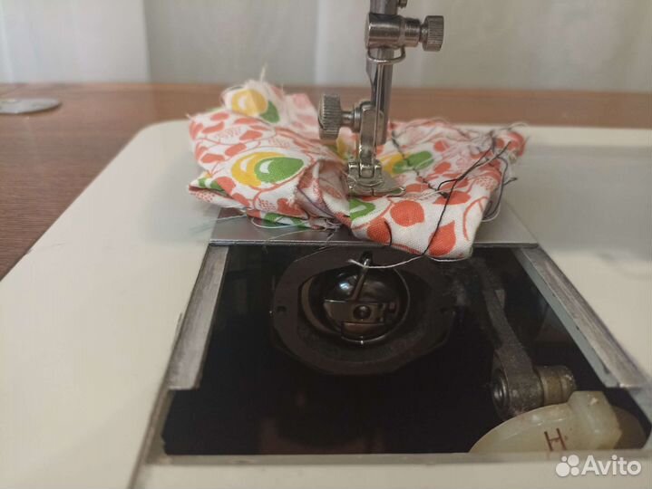 Швейная машина Подольск 142