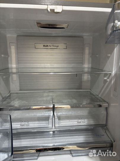Холодильник hisense