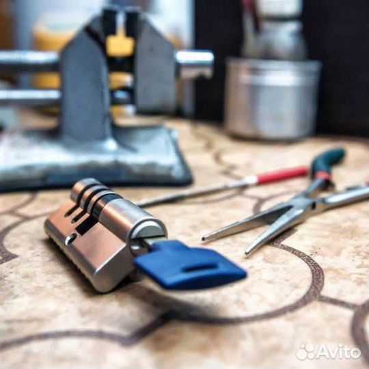 Вскрытие замков, дверей. Замена и установка