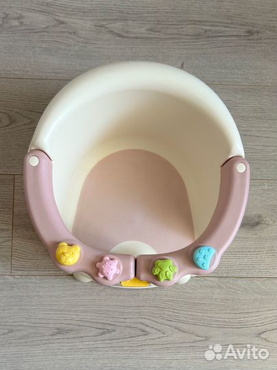 Стульчик для купания с раздвижным поручнем