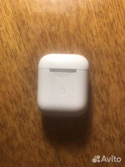 Наушники apple Airpods 2. С красным чехлом