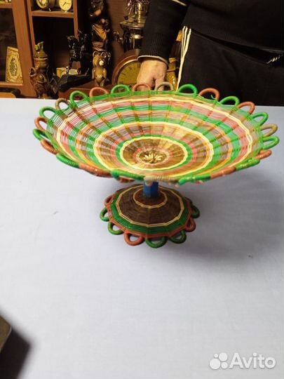 Плетёная фруктовница