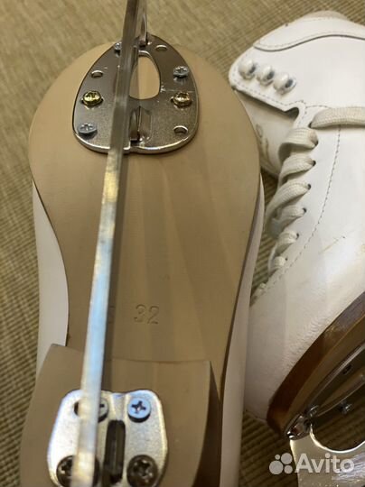 Фигурные коньки graf etude 32