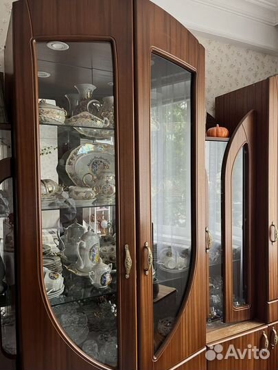 Стенка горка со шкафом в гостинную