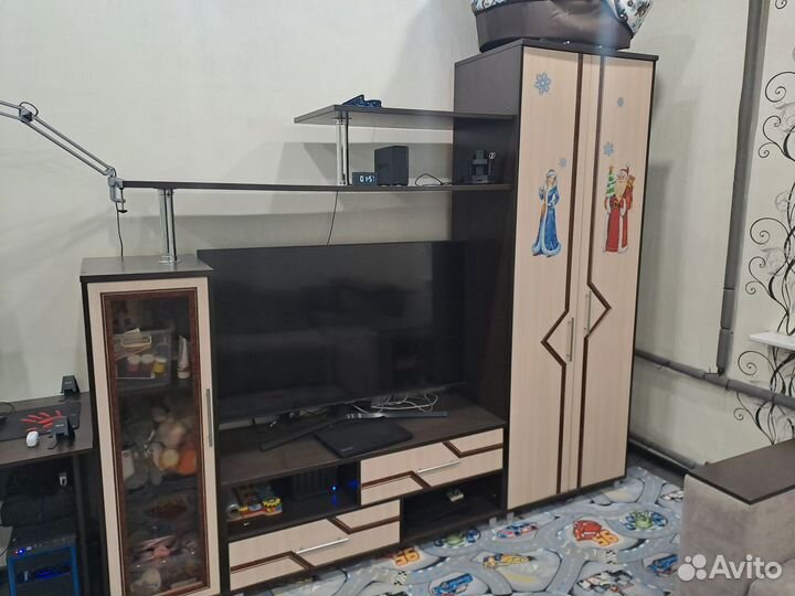 Стенка под телевизор