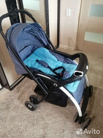 Прогулочная коляска