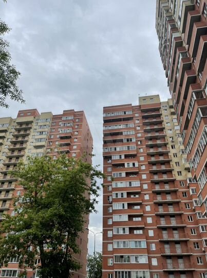 2-к. квартира, 63 м², 8/17 эт.