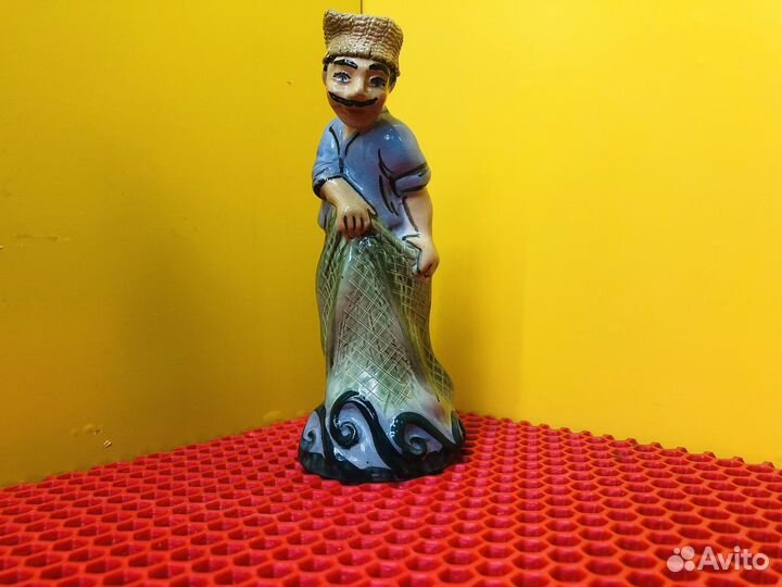 Z.7450 Статуэтка рыбак с сетью