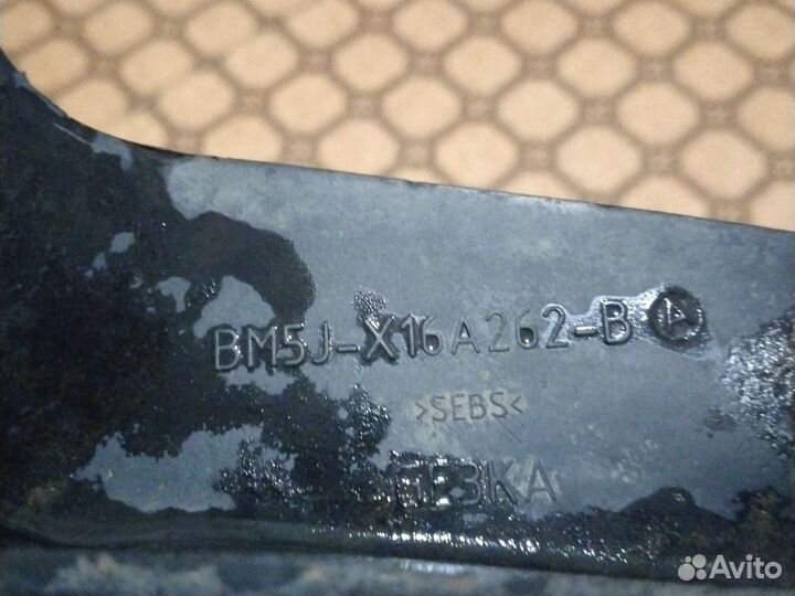 Брызговик передний правый ford focus III 2011-2019