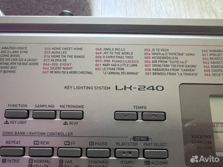 Синтезатор Casio LK-240