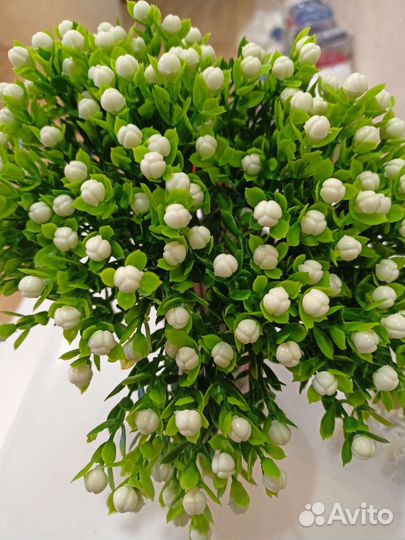 Искусственная зелень: лаванда, мокрица, бамбук