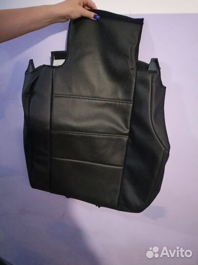 Продам чехлы в машину тайоту Рав 4