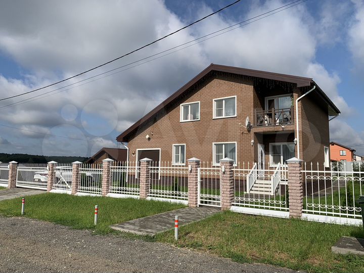 Коттедж 142 м² на участке 9 сот.