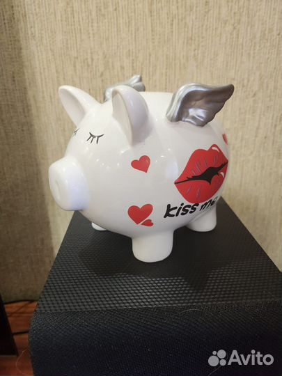 Копилка свинка с крыльями