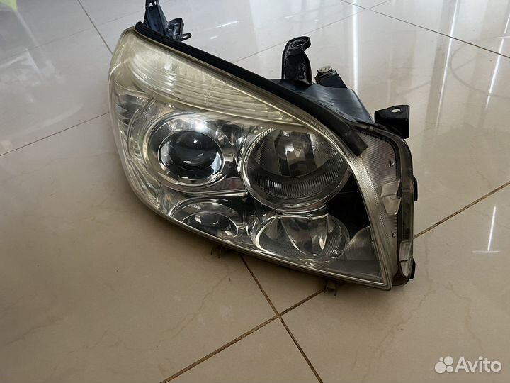 Фара оригинал Toyota Rav4 правая