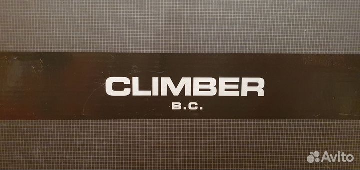 Продаются новые кроссовки Climber. Кожа. 43 р