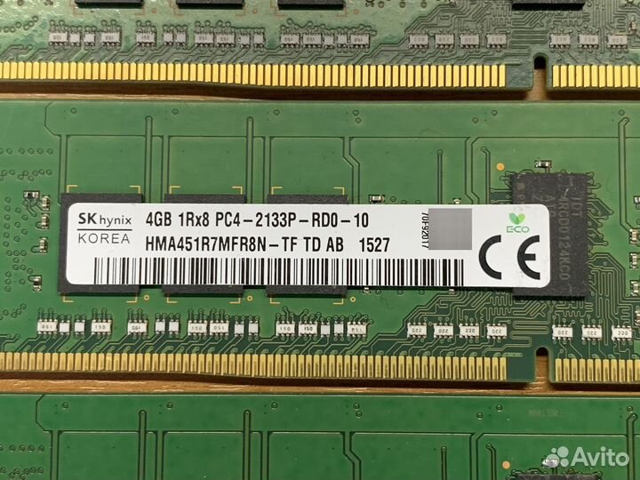 Серверная память 4GB DDR4 ECC Reg 2133MHz Hynix