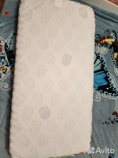 Детская кроватка с маятником и ящиком