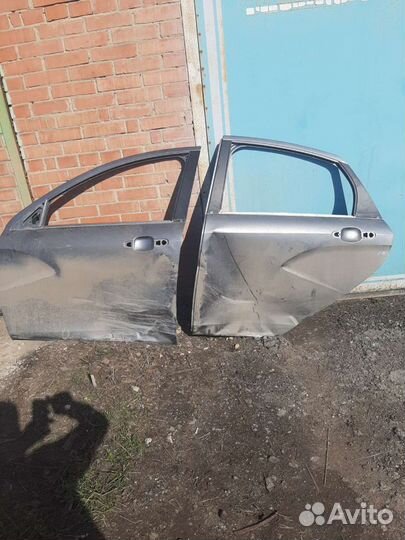 Двери на LADA vesta