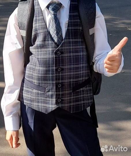 Жилетка для мальчика школьная 134