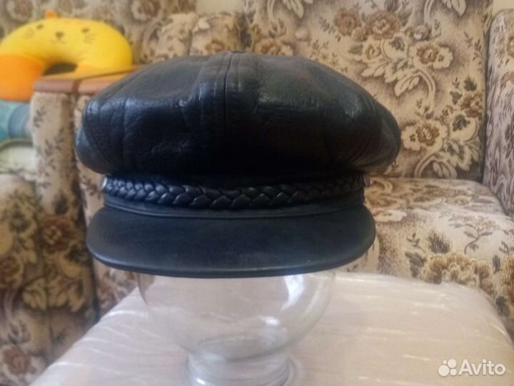 Мужская кожаная кепка