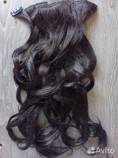 Волосы на заколках