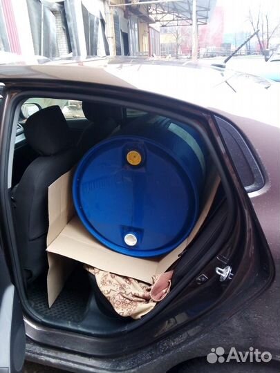 Бочка 150л200л пластиковая с металлическим обручем