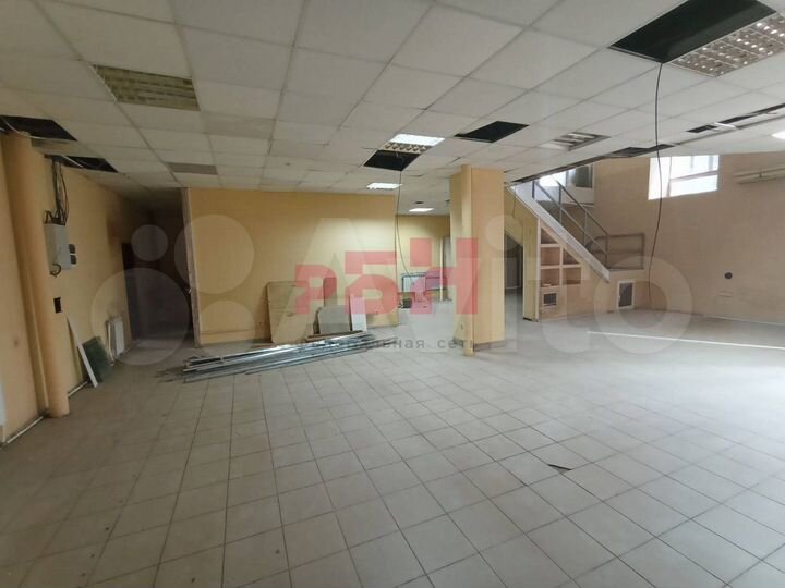 Шоурум, офис 232м2 жд район