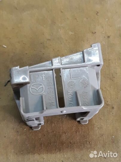 12-17 мазда 6 крепление форсунки левое mazda 6