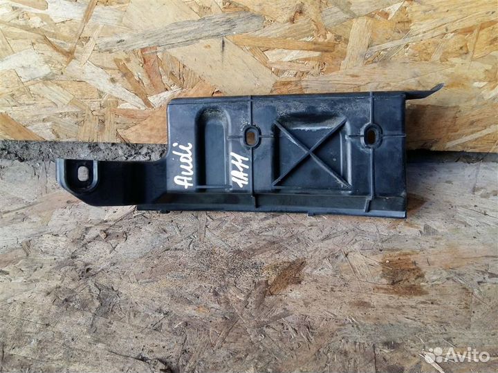 Направляющая заднего бампера правая Audi A6 C6 20