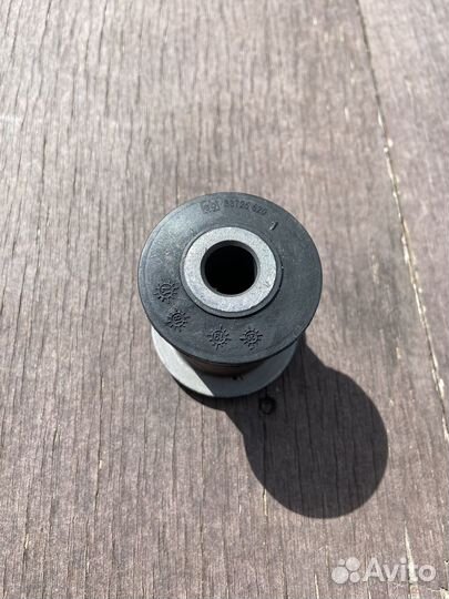Сайлентблок передн нижнего рычага audi Q7/VW touar