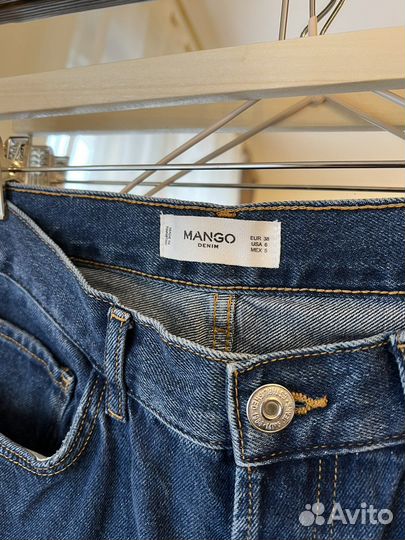 Джинсы mango