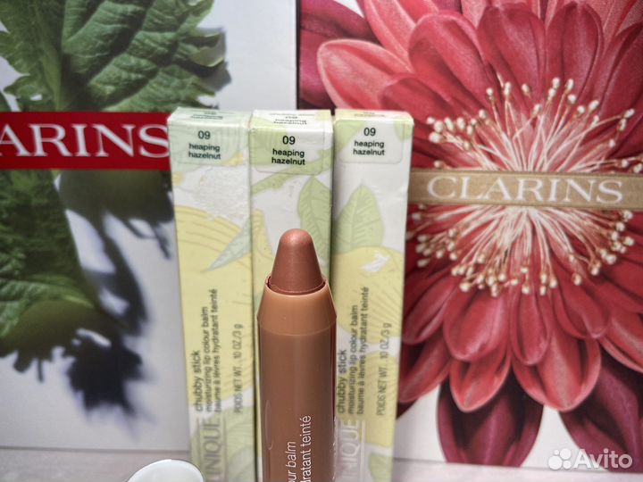 Clinique Увлажняющая помада-бальзам для губ