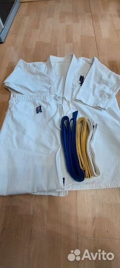 Форма для занятий каратэ (киокусинкай)