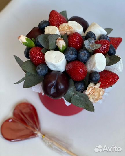 Композиция в шляпной коробке, букет