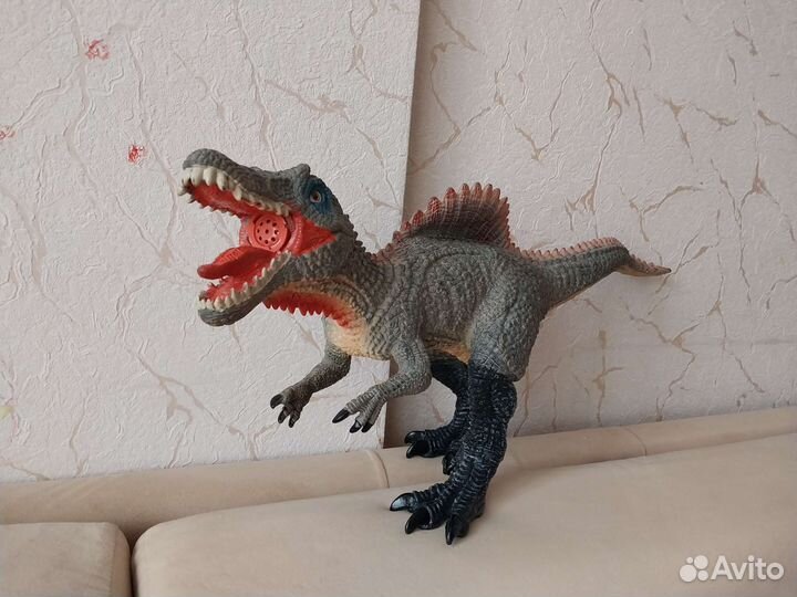 Спинозавр 65см