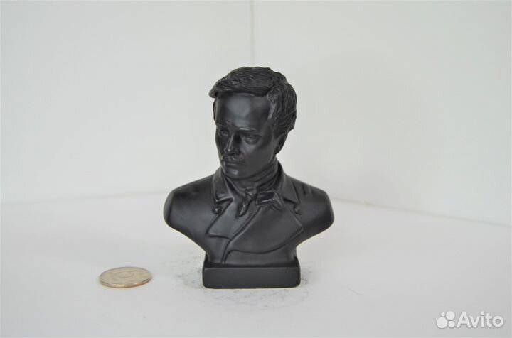 Бюст Лермонтов М. Ю. чугун